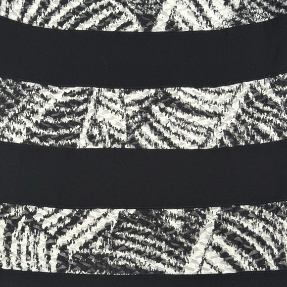 Joseph Ribkoff‎ Dress Black White Striped Aline Office Going Out Party Size 6 - Picture 5 of 7
